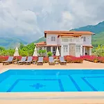 Estelle Villa *